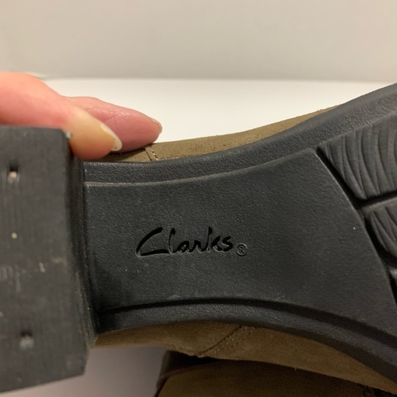 Clarks Enfield Coco Leather/Suede Ankle Boots - Picture 10 of 10